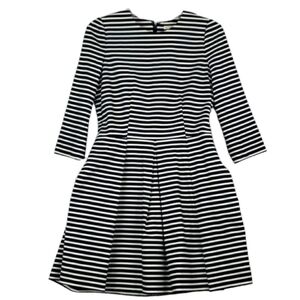 GAP~Woman Size 4Petite~White/Navy Striped Fit/Flare Dress 3/4 Sleeve, Pockets.